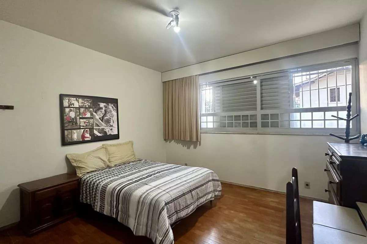 Casa, Serra, 4 Quartos, 4 Vagas, 1 Suíte
