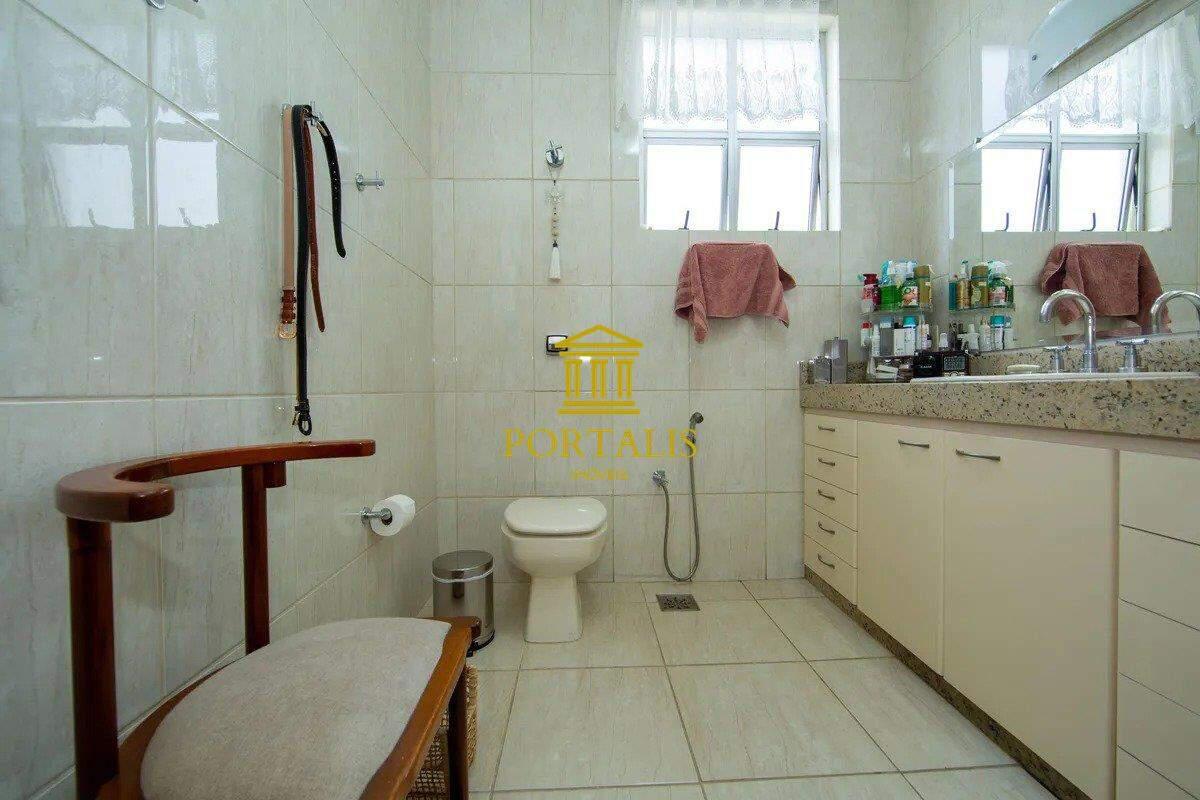Casa, Prado, 5 Quartos, 6 Vagas, 2 Suítes