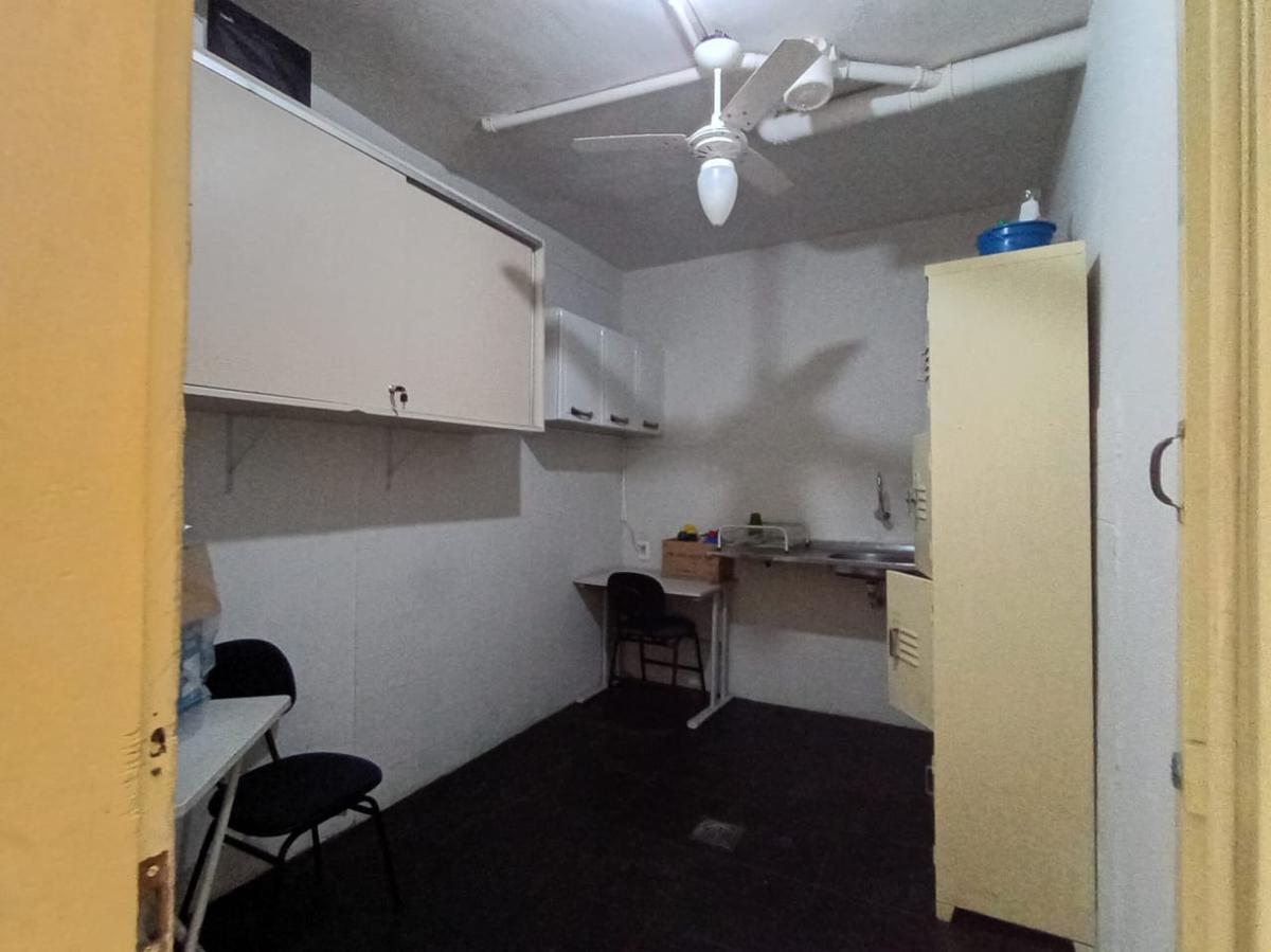 Casa Comercial, Liberdade, 0 Quarto, 0 Vaga
