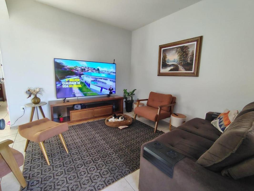 Casa, Nova Granada, 4 Quartos, 6 Vagas, 1 Suíte