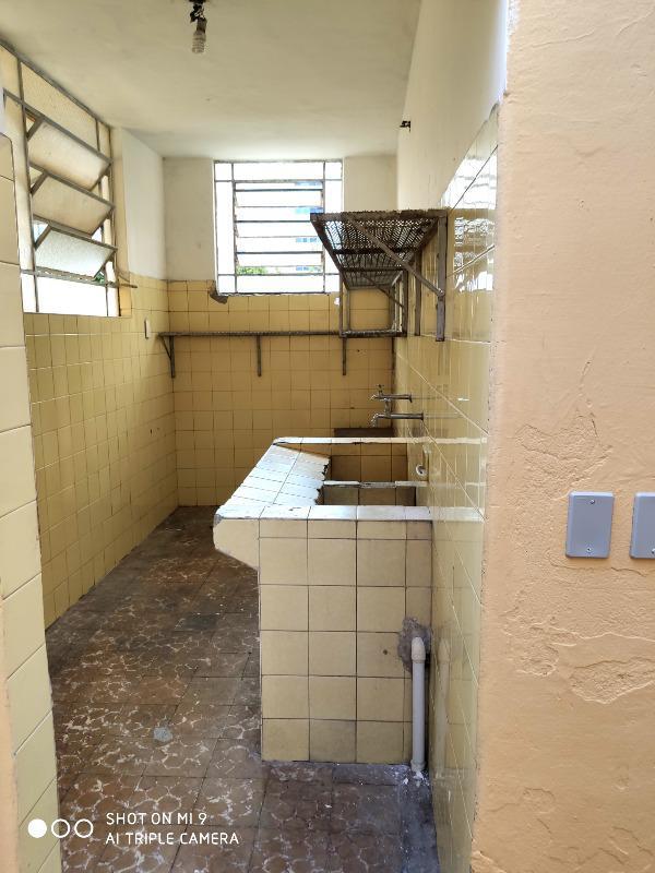 Casa Comercial, Funcionários, 0 Quarto, 0 Vaga