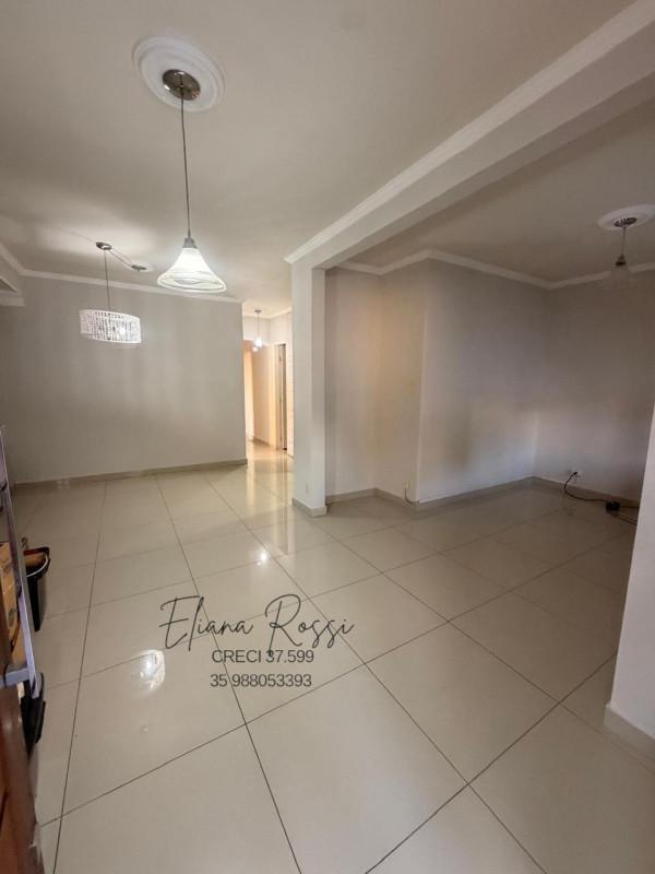 Casa, Pinheiros, 3 Quartos, 3 Vagas, 1 Suíte