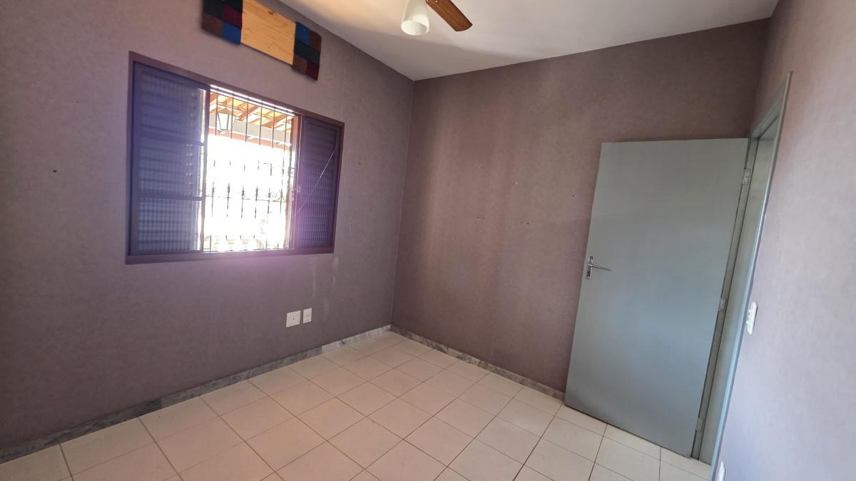 Casa, Jardim Leblon, 2 Quartos, 5 Vagas, 1 Suíte