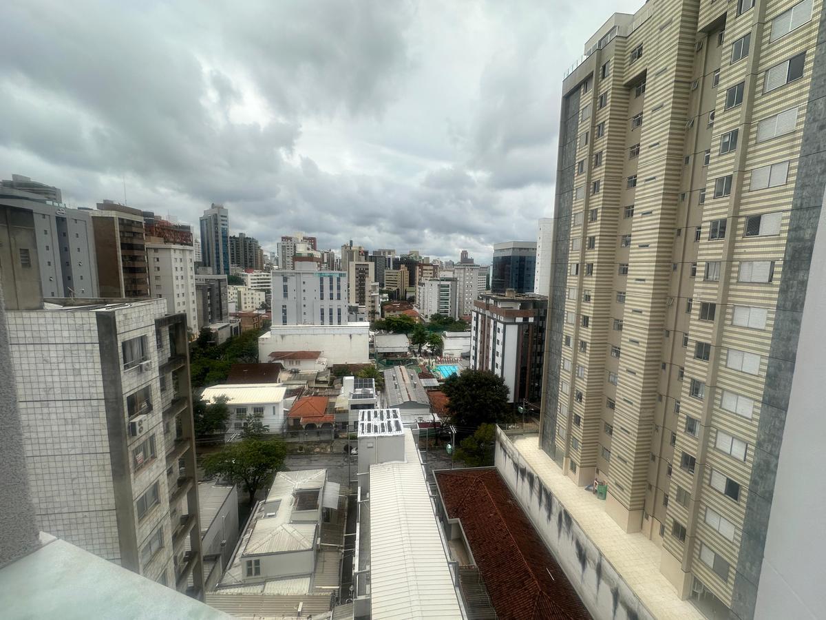 Cobertura, Funcionários, 2 Quartos, 2 Vagas, 2 Suítes