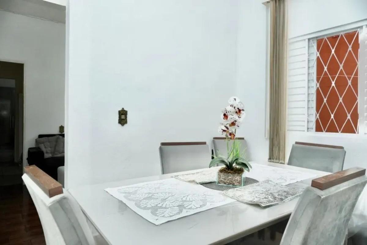 Casa, Santa Cruz, 3 Quartos, 0 Vaga, 1 Suíte