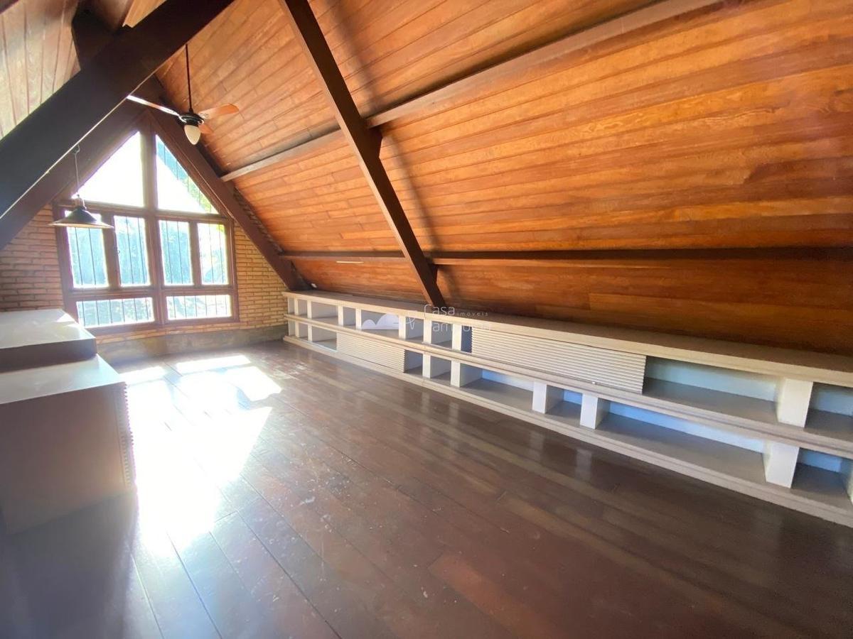 Casa, Braúnas, 3 Quartos, 8 Vagas, 1 Suíte