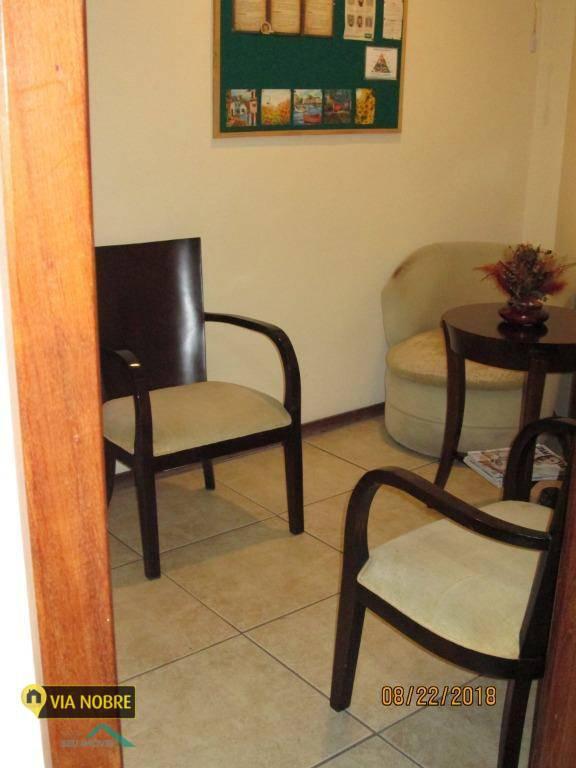 Sala, Santa Efigênia