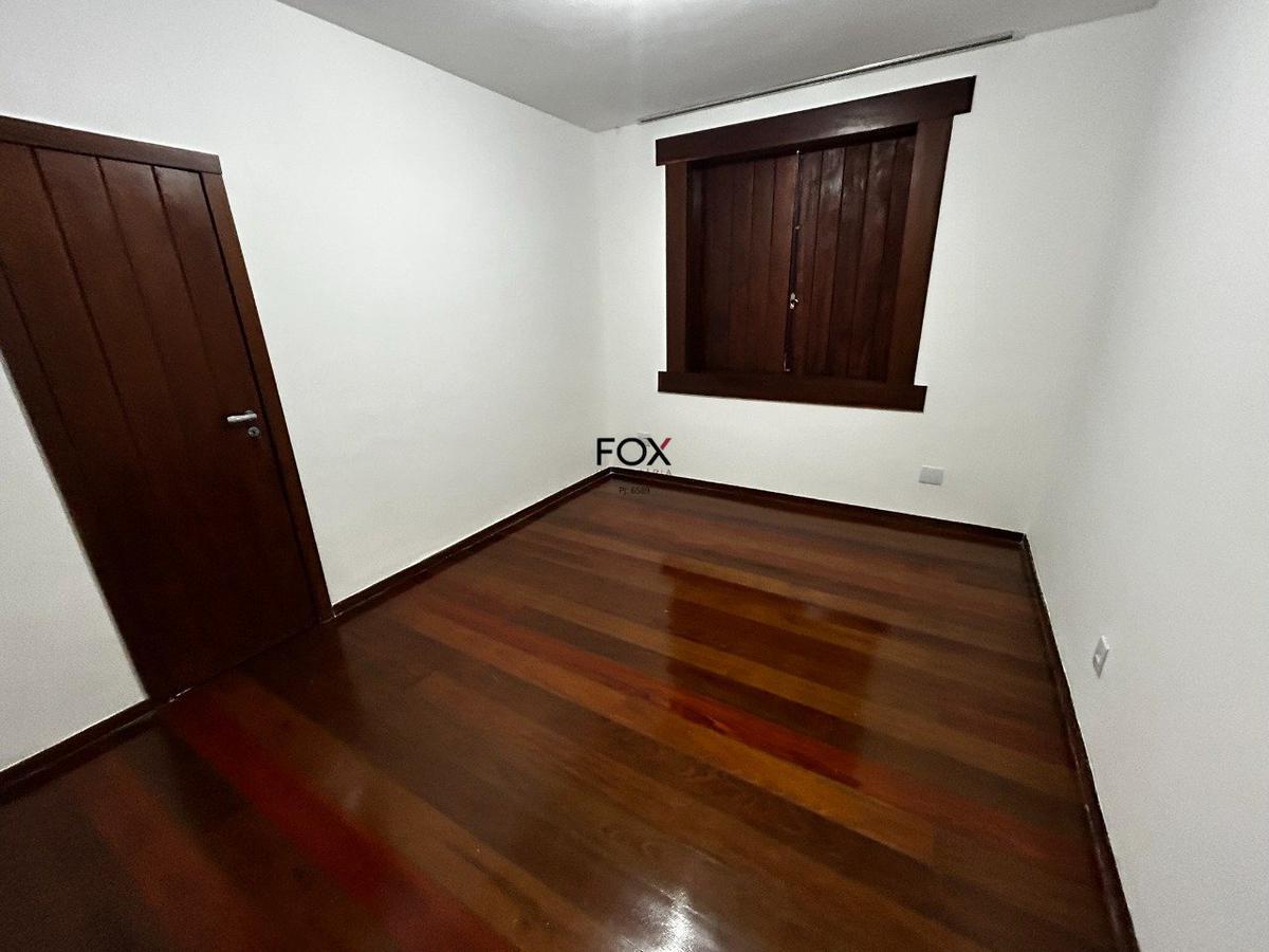 Casa, Santa Lúcia, 4 Quartos, 6 Vagas, 2 Suítes