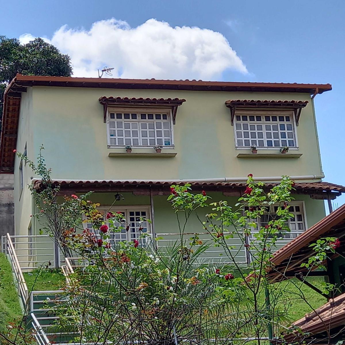 Casa, Santa Terezinha, 3 Quartos, 2 Vagas, 1 Suíte
