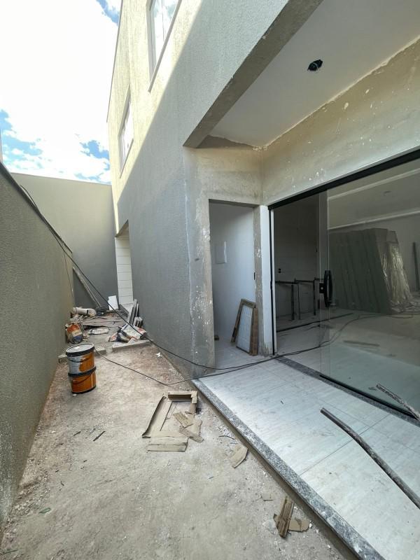 Casa, Masterville, 3 Quartos, 4 Vagas, 1 Suíte