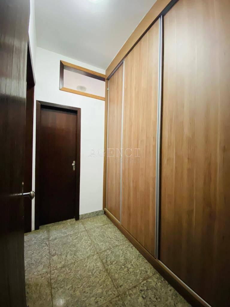 Casa, Bandeirantes (pampulha), 5 Quartos, 0 Vaga, 4 Suítes