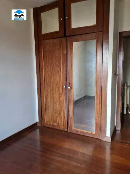 Casa, Luxemburgo, 5 Quartos, 3 Vagas, 1 Suíte