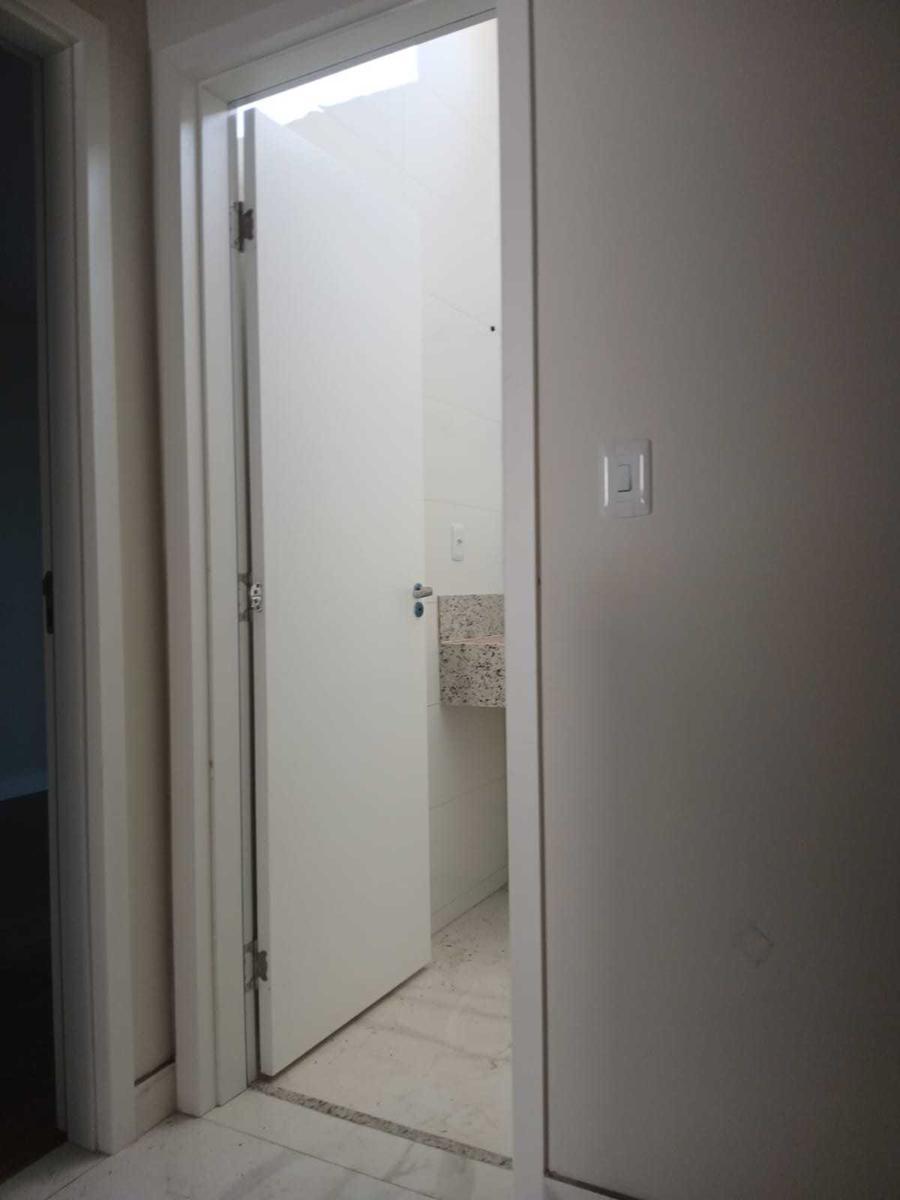 Casa, Floramar, 3 Quartos, 2 Vagas, 1 Suíte