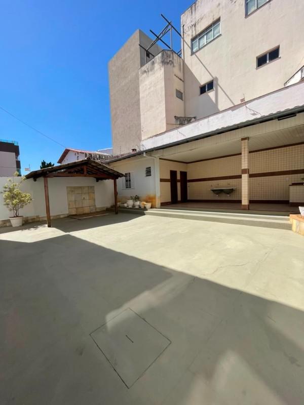 Casa, Castelo, 5 Quartos, 4 Vagas, 2 Suítes