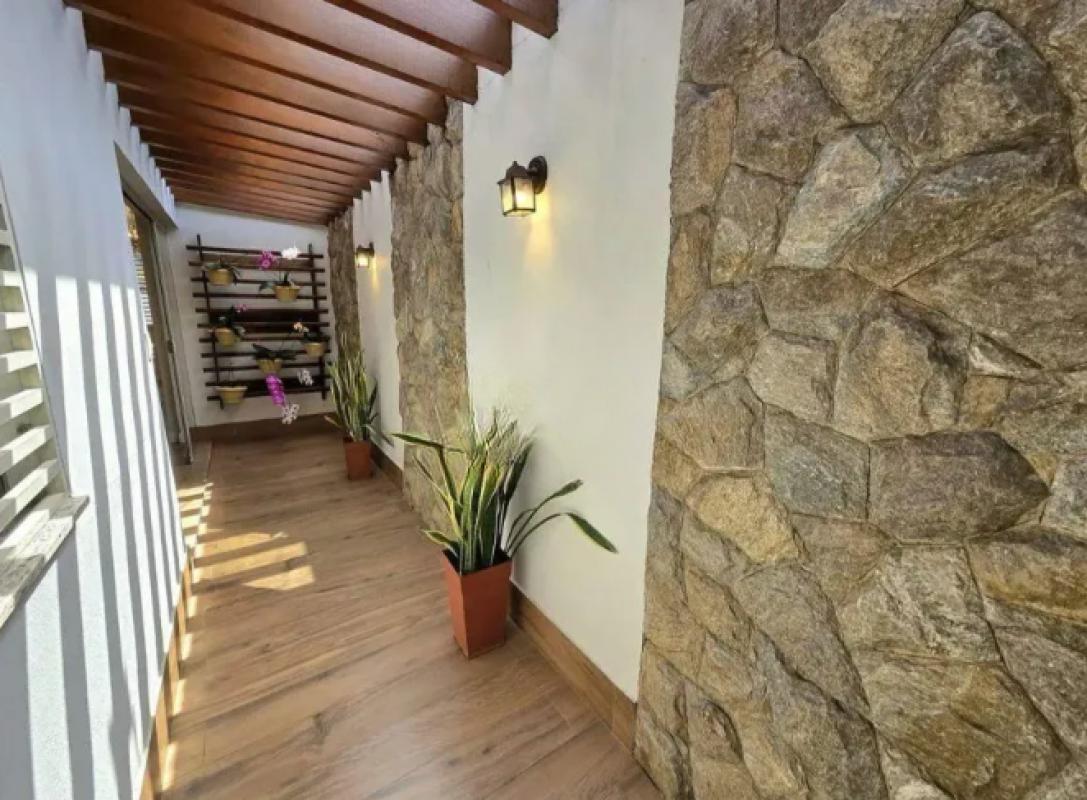 Casa, Serrano, 4 Quartos, 4 Vagas, 1 Suíte
