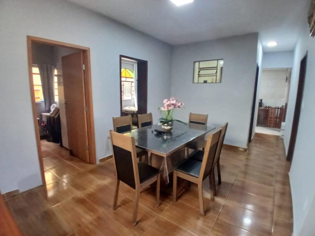 Casa, Campo Alegre, 6 Quartos, 3 Vagas, 2 Suítes