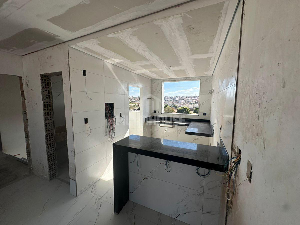 Apartamento, Santa Amélia, 3 Quartos, 4 Vagas, 1 Suíte