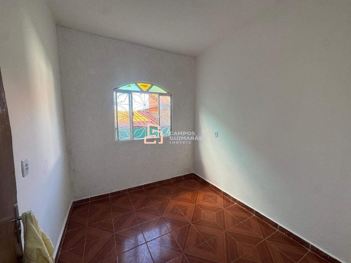 Casa, Milionários, 2 Quartos, 4 Vagas