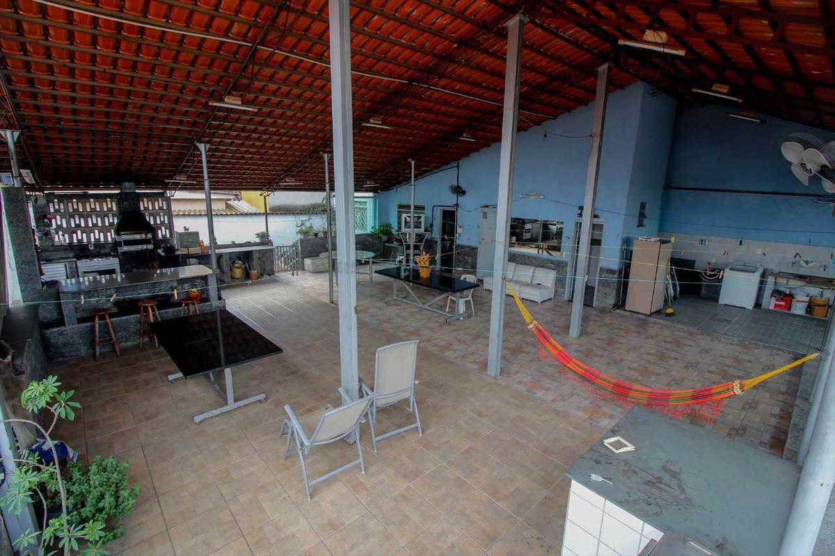 Casa, João Pinheiro, 5 Quartos, 4 Vagas, 1 Suíte