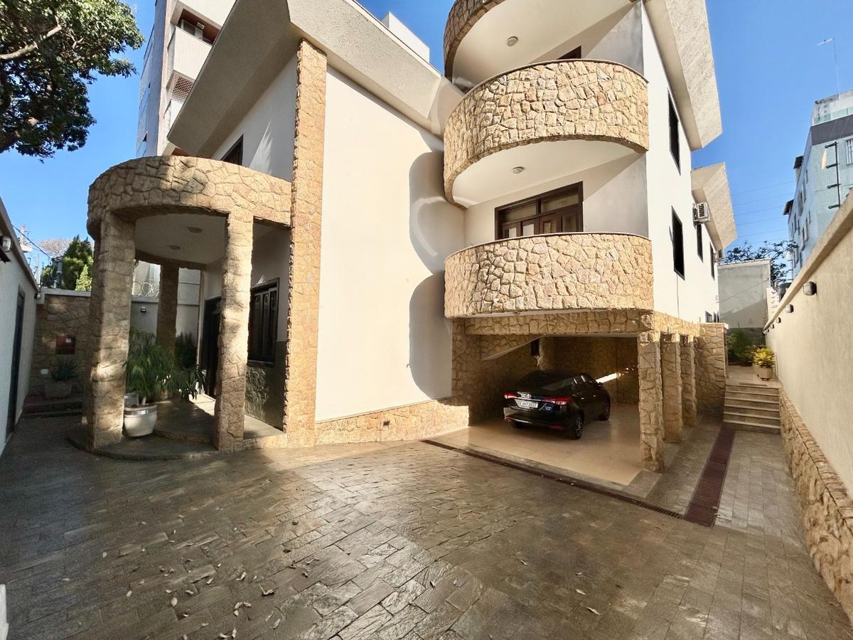 Casa, Castelo, 4 Quartos, 4 Vagas, 1 Suíte
