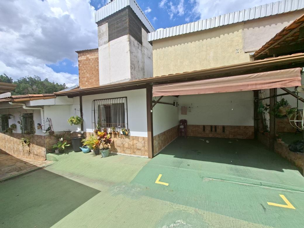 Casa, Vera Cruz, 3 Quartos, 5 Vagas, 1 Suíte