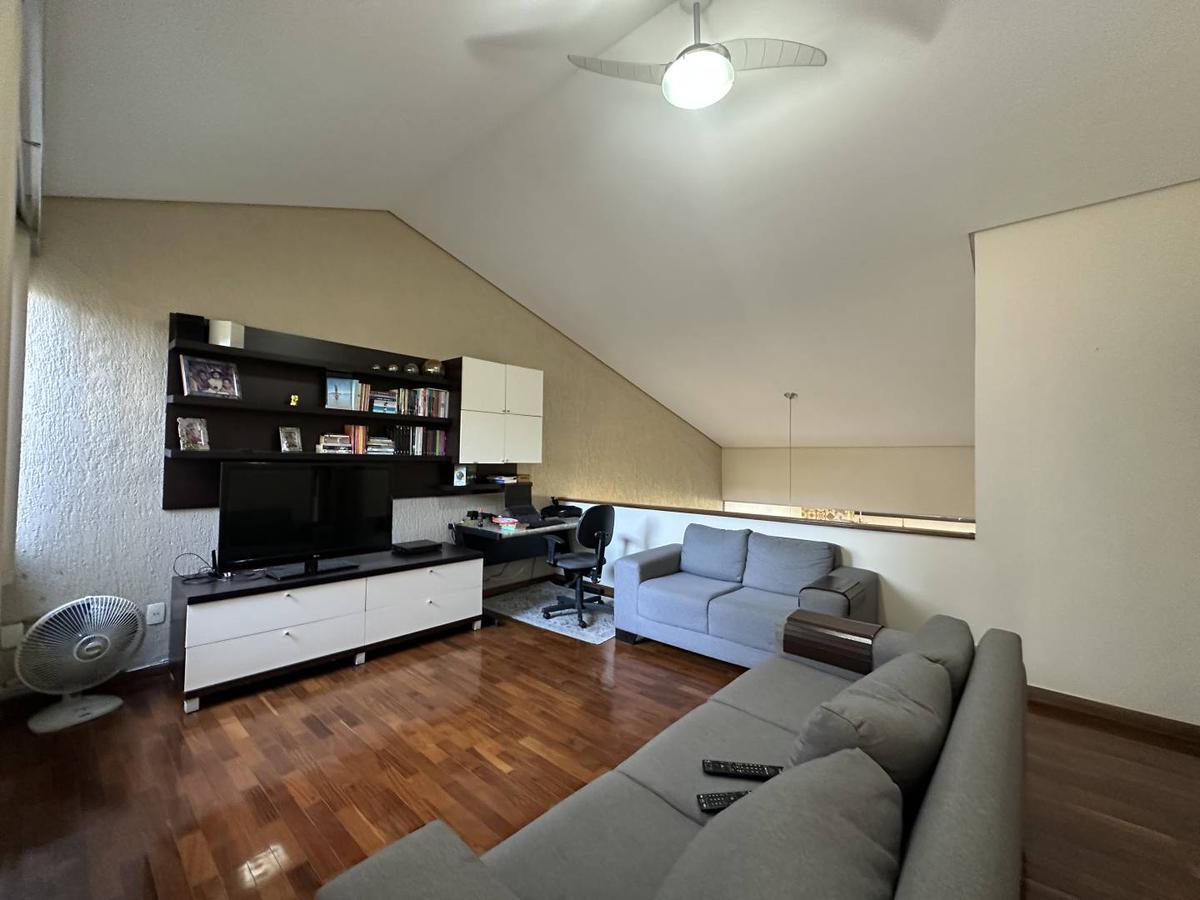 Casa, Giovanini, 3 Quartos, 4 Vagas, 2 Suítes