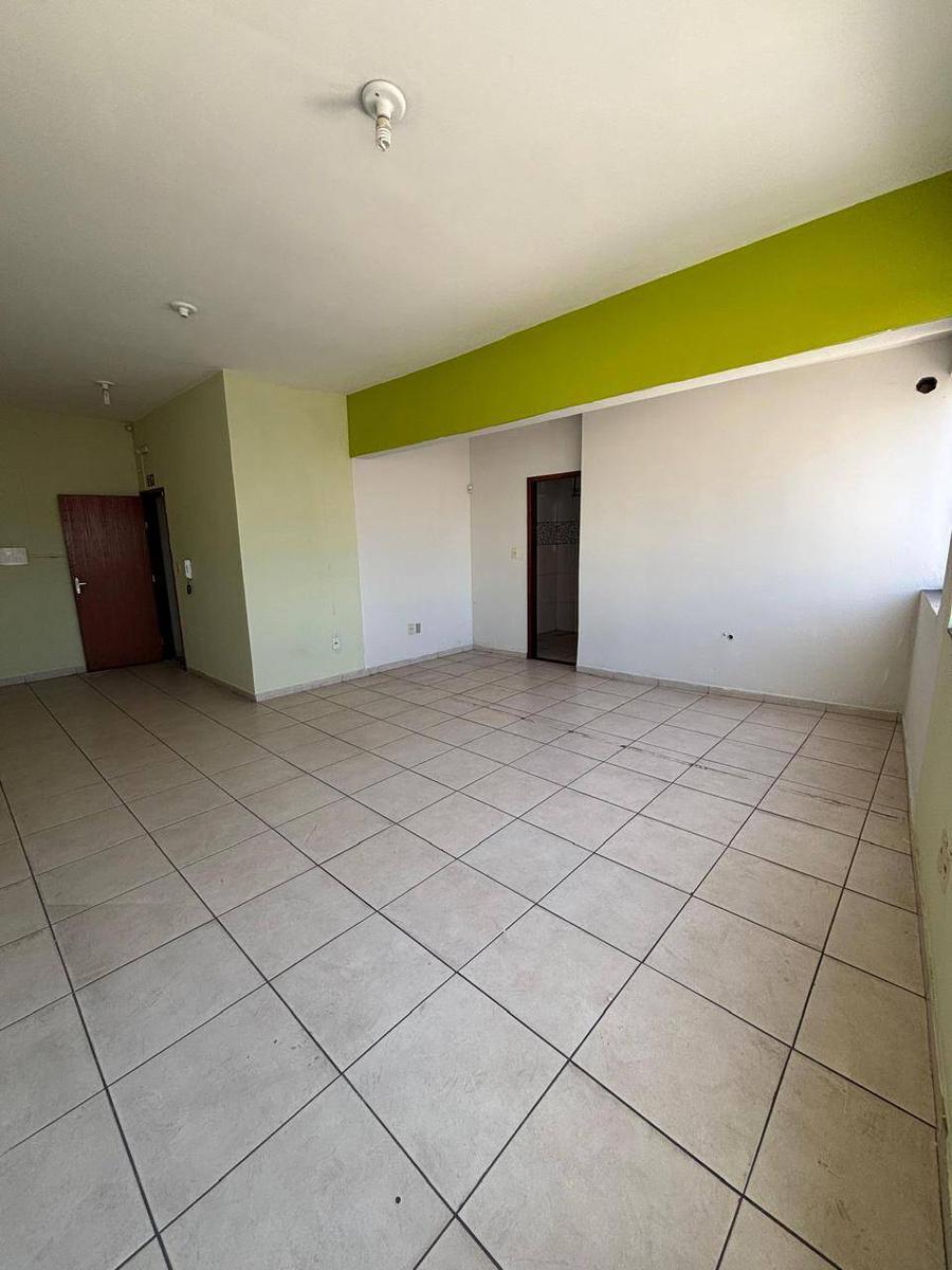 Sala, Centro, 0 Quarto, 0 Vaga
