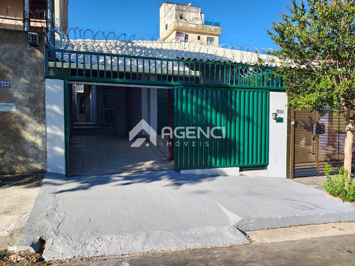 Casa, Santa Mônica, 3 Quartos, 0 Vaga, 1 Suíte