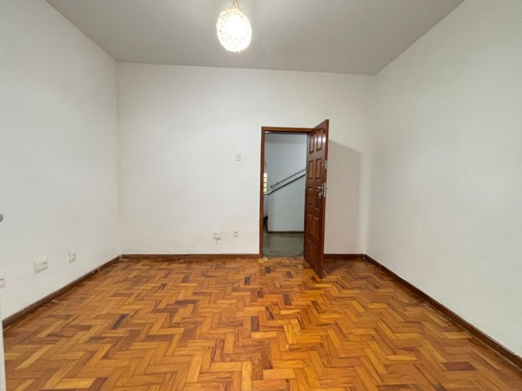 Apartamento, Sagrada Família, 2 Quartos, 1 Vaga