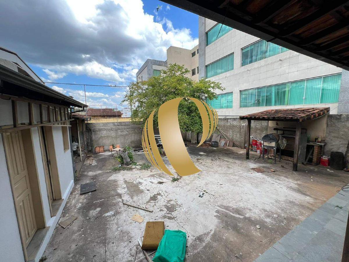 Casa, Centro, 4 Quartos, 2 Vagas, 1 Suíte