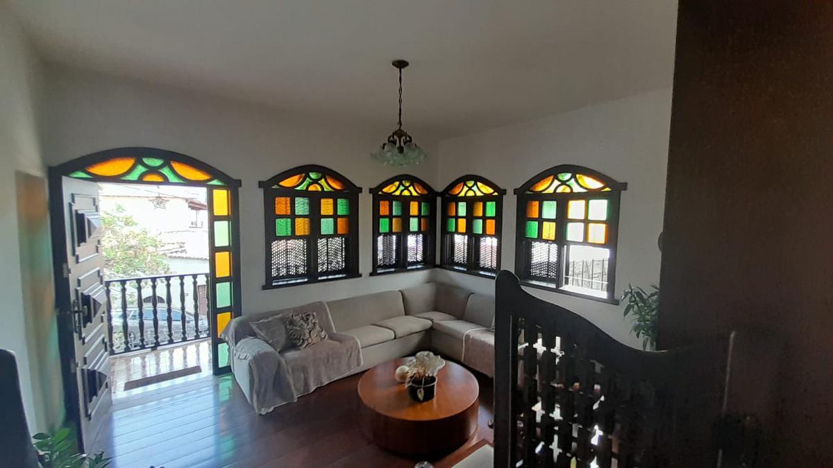 Casa, Nova Suíssa, 6 Quartos, 4 Vagas, 3 Suítes