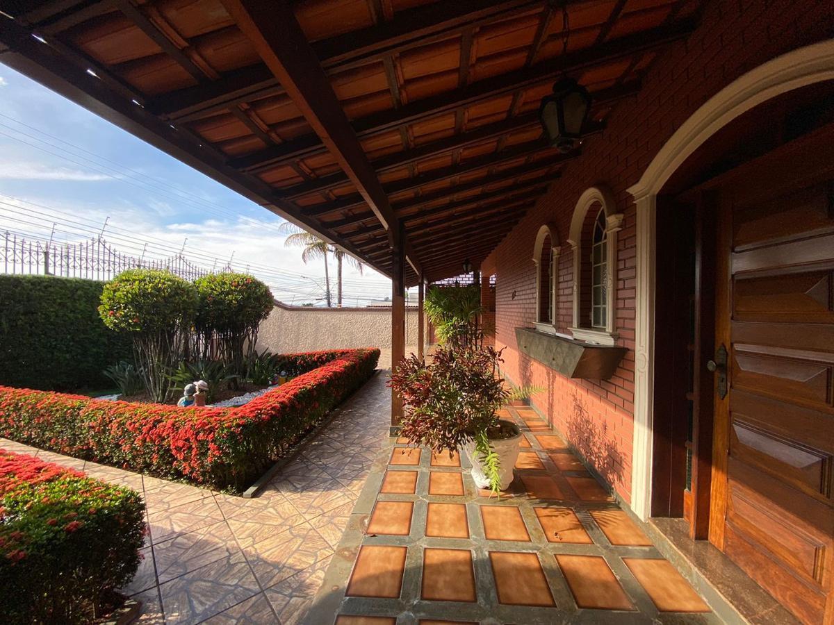 Casa, Planalto, 4 Quartos, 4 Vagas, 1 Suíte