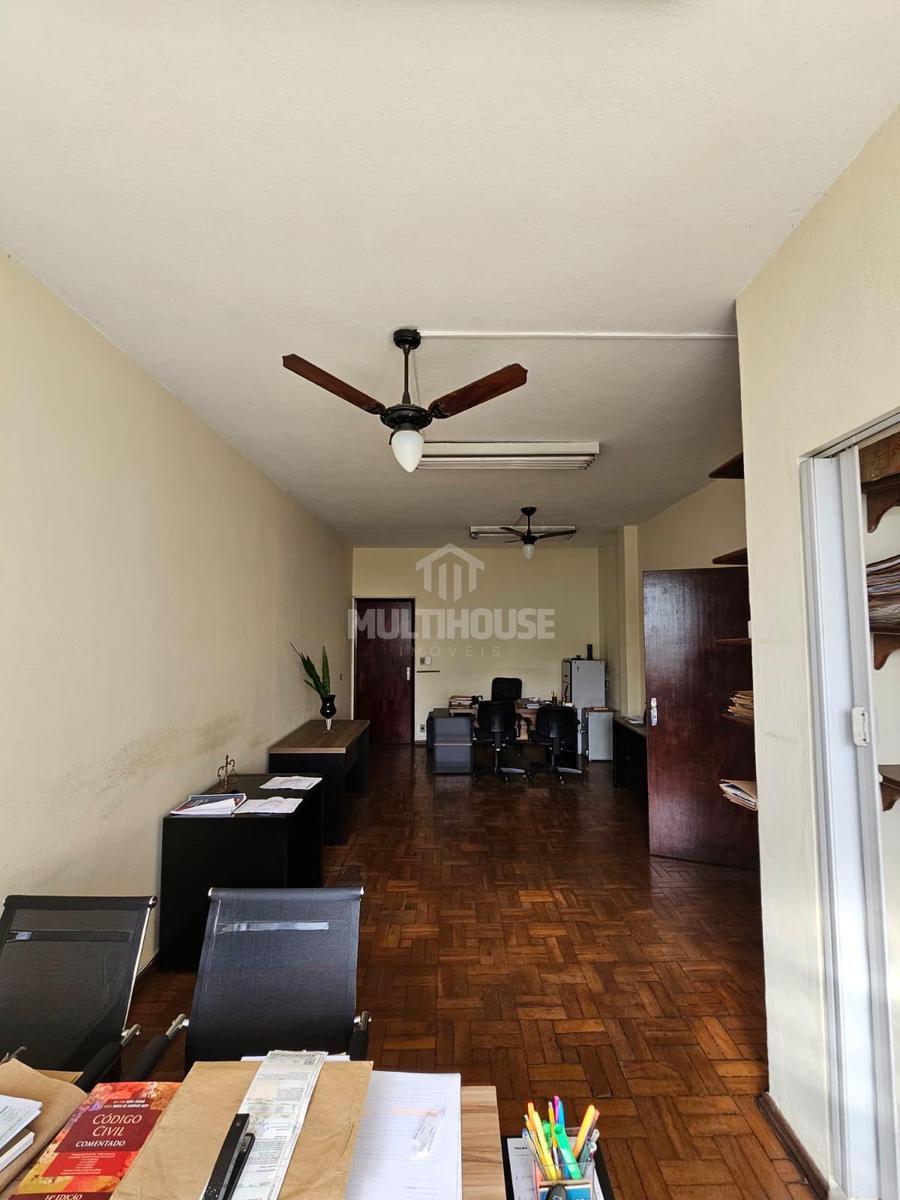 Sala, Barro Preto, 0 Quarto, 0 Vaga