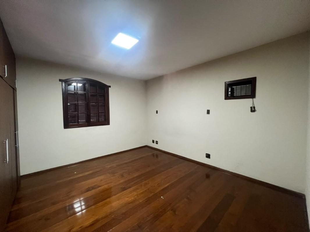 Casa Comercial, São Luiz (pampulha), 4 Quartos, 10 Vagas, 1 Suíte