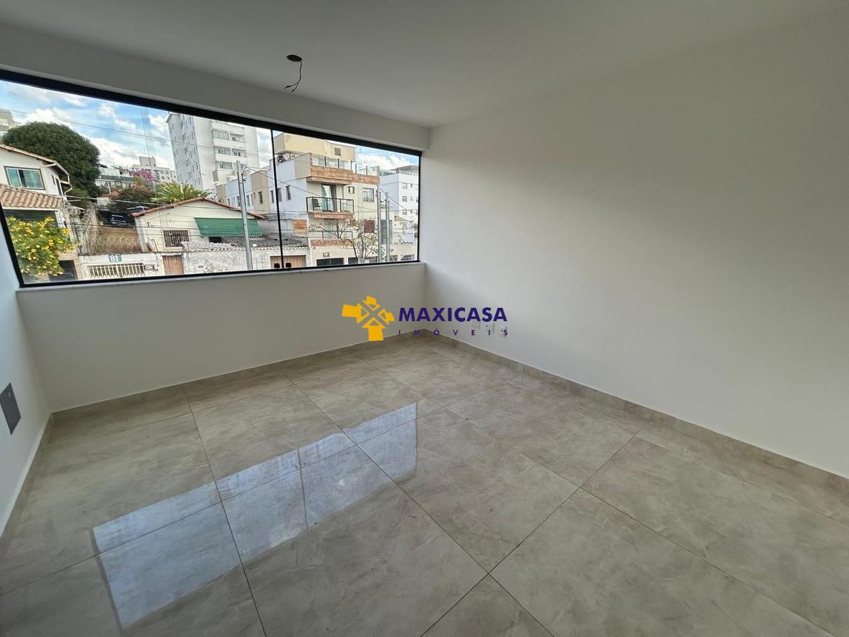 Casa, Santa Branca, 3 Quartos, 2 Vagas, 1 Suíte