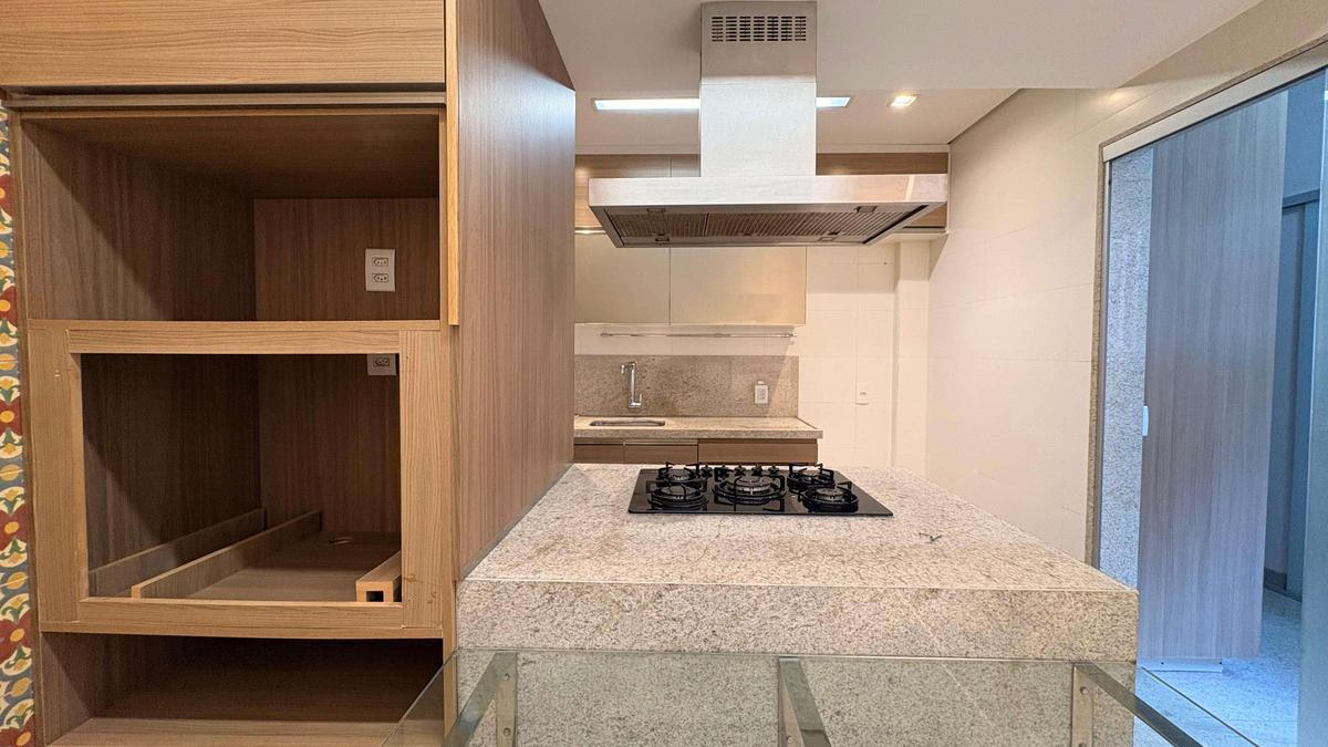 Apartamento, Sion, 4 Quartos, 2 Vagas, 1 Suíte