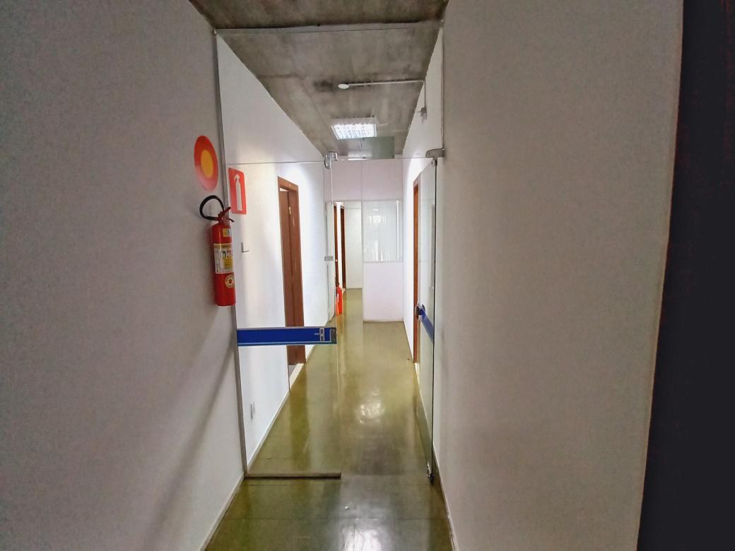 Sala, Funcionários, 0 Quarto, 1 Vaga