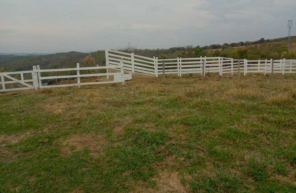 Fazenda, Urucuia, 3 Quartos, 0 Vaga, 1 Suíte