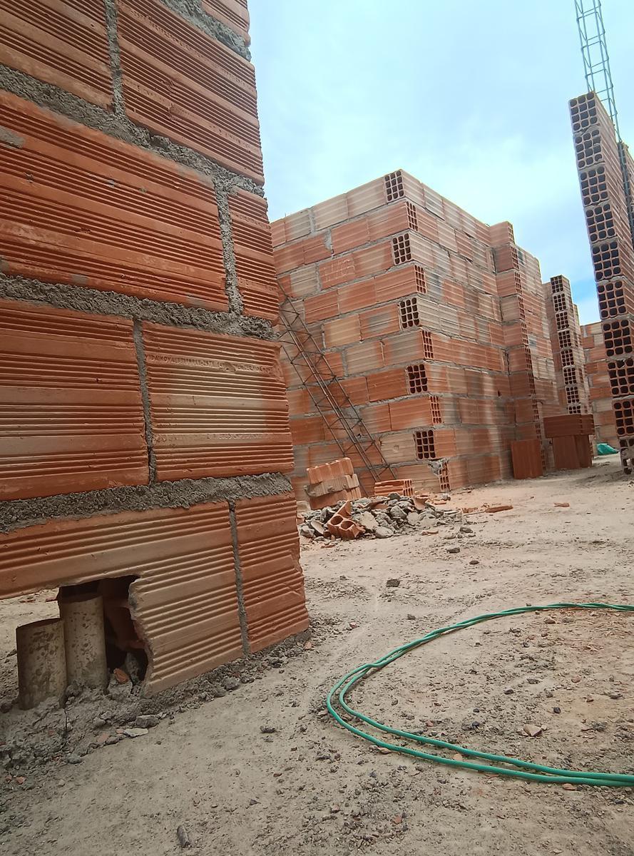 Casa, Europa, 3 Quartos, 2 Vagas, 1 Suíte