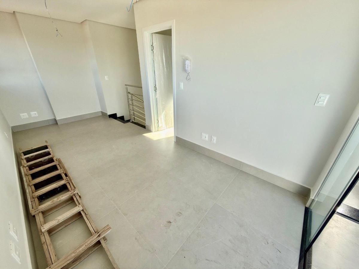 Cobertura, Planalto, 4 Quartos, 2 Vagas, 2 Suítes