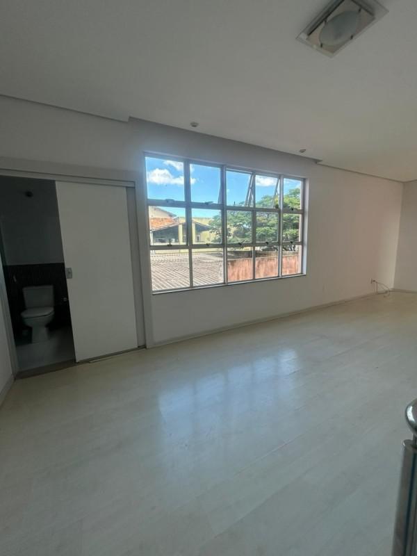 Casa, Centro, 3 Quartos, 3 Vagas, 1 Suíte