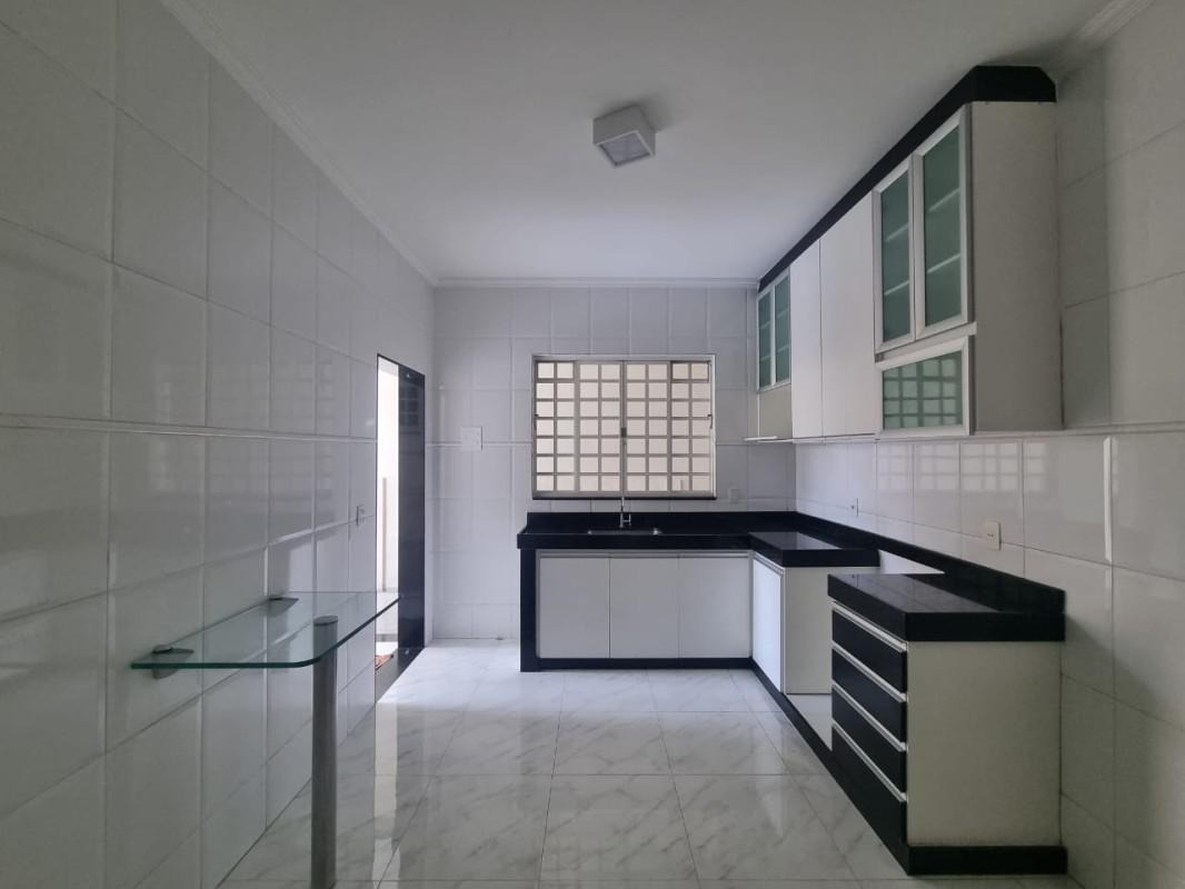 Casa, Jardim Riacho das Pedras, 3 Quartos, 2 Vagas, 1 Suíte