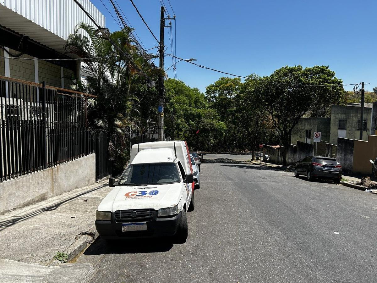 Galpão, Califórnia, 0 Quarto, 0 Vaga