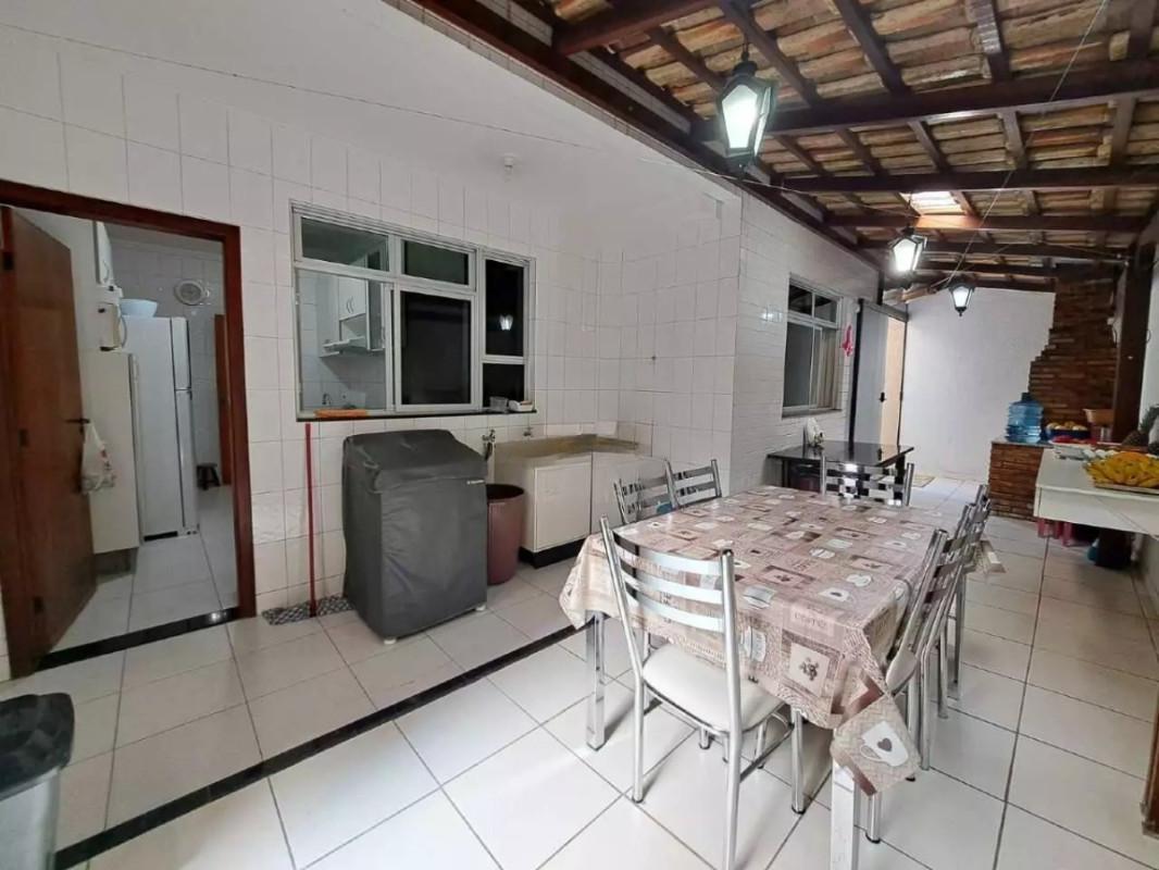 Apartamento, Barreiro, 3 Quartos, 2 Vagas, 1 Suíte