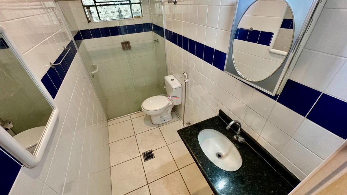 Casa, Planalto, 6 Quartos, 5 Vagas, 1 Suíte