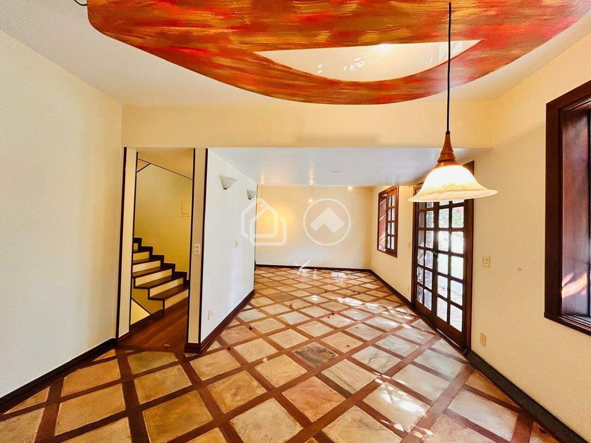 Casa, Buritis, 4 Quartos, 6 Vagas, 1 Suíte