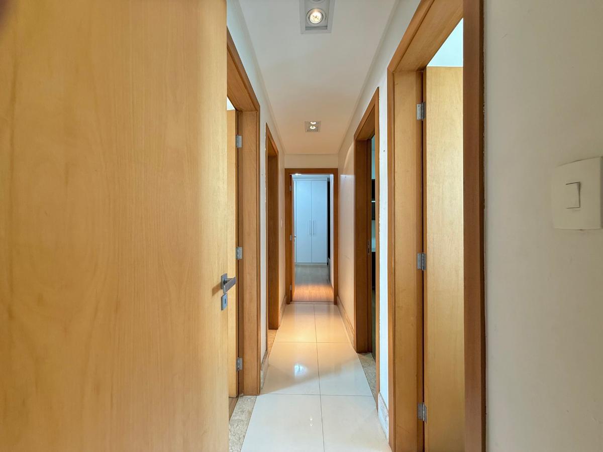 Apartamento, São José, 4 Quartos, 4 Vagas, 2 Suítes