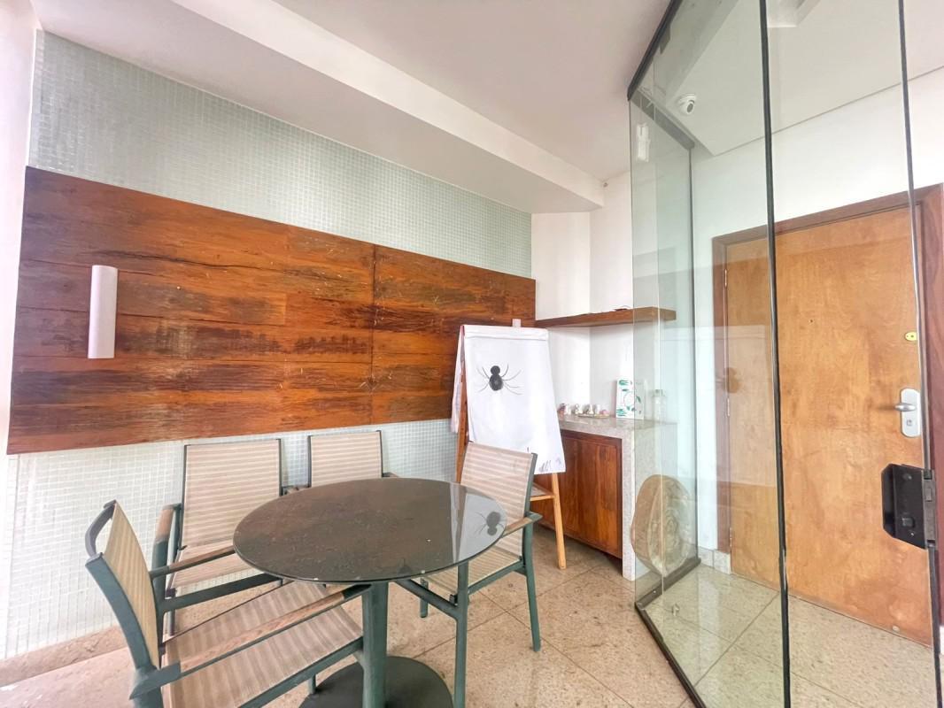 Apartamento, Funcionários, 4 Quartos, 3 Vagas, 2 Suítes