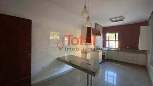 Casa, Universitário, 3 Quartos, 2 Vagas, 1 Suíte