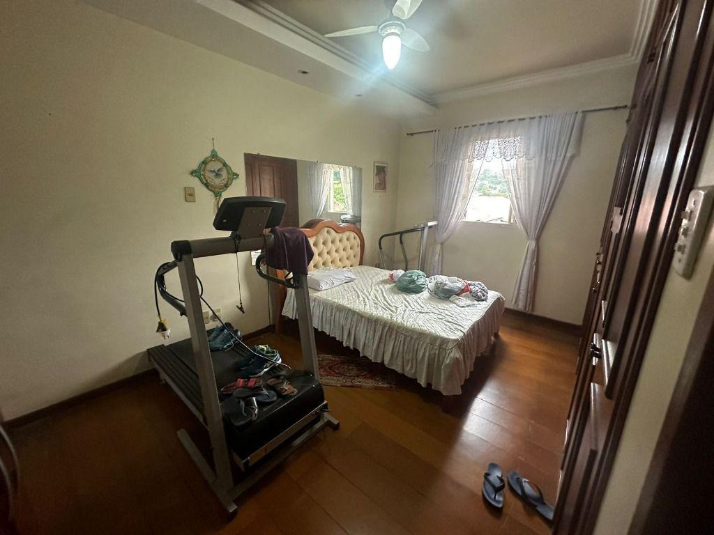 Cobertura, Centro, 4 Quartos, 2 Vagas, 1 Suíte